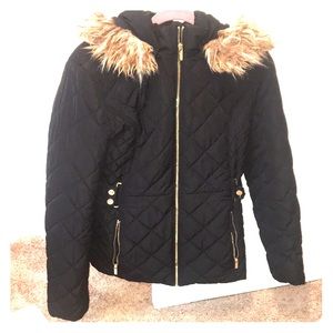 ⭐️⭐️Guess LA Puffer Jacket ⭐️⭐️